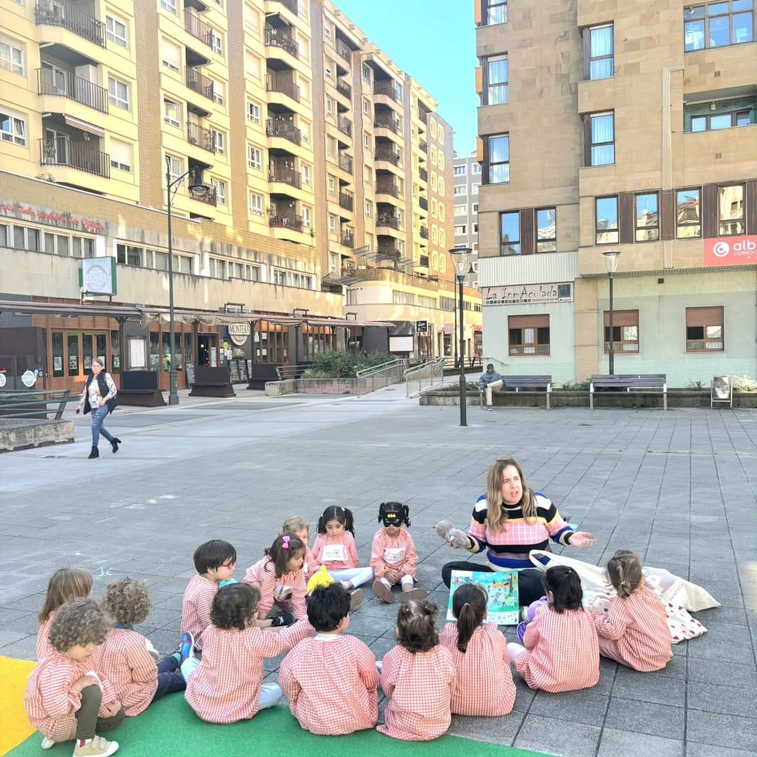 Post 3 by Adriana Coto 🍀 English Teacher on Instagram (carousel)