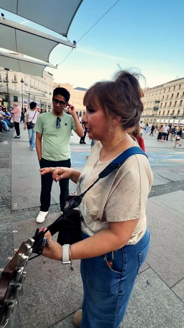 Post 7 by ONTHEREDBOX on Instagram (video)