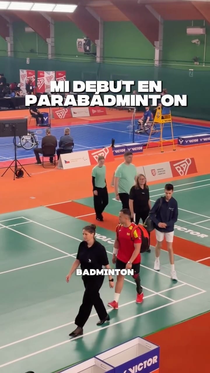 Post 6 by Eric González on Instagram (video)