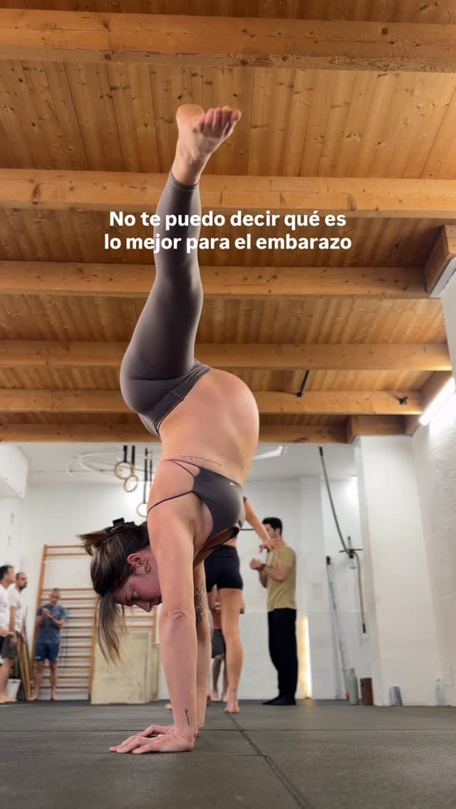 Post 4 by Escuela de Yoga, Gimnasia, Movilidad e Invertidas on Instagram (video)