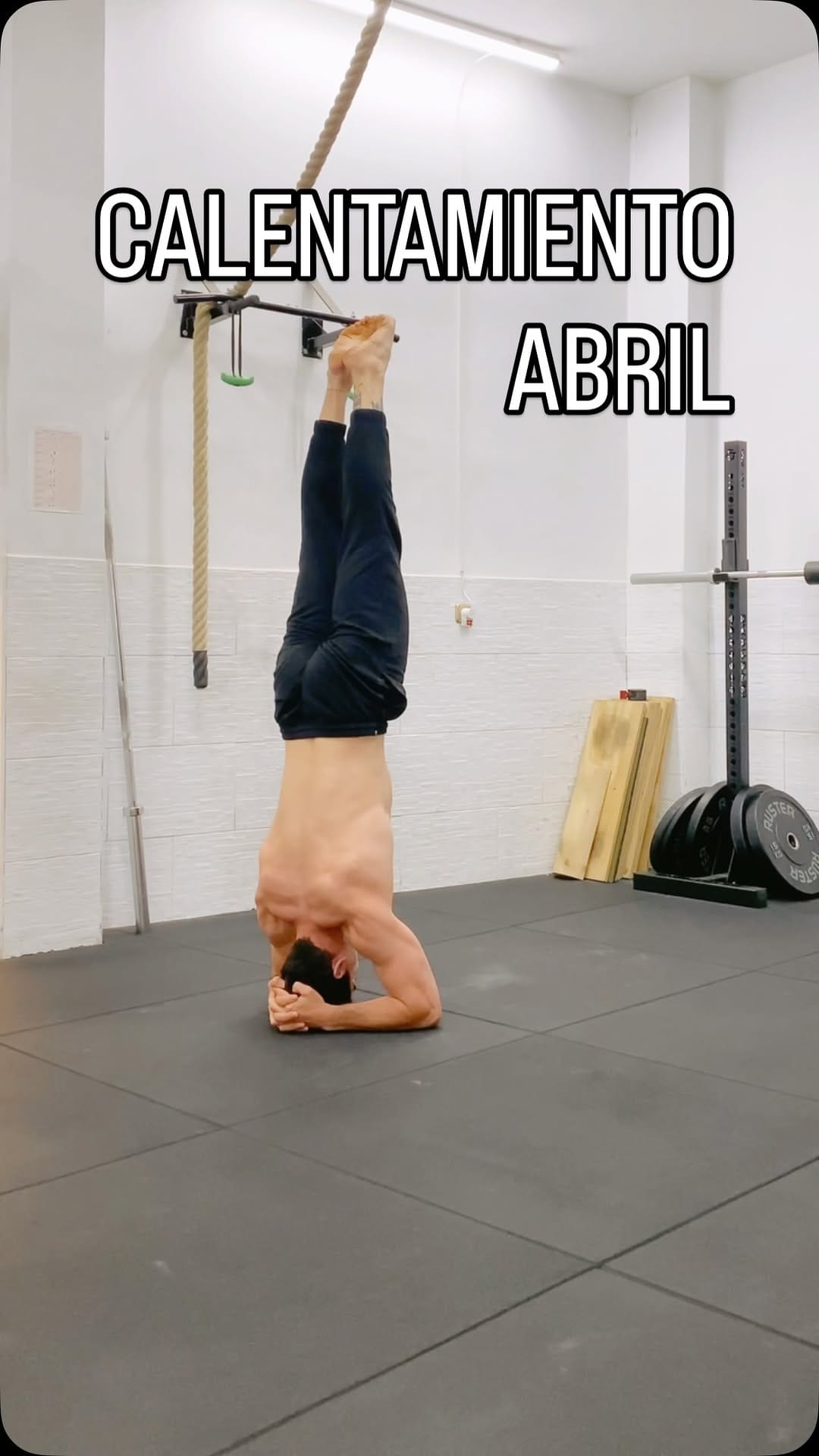 Post 3 by Escuela de Yoga, Gimnasia, Movilidad e Invertidas on Instagram (video)