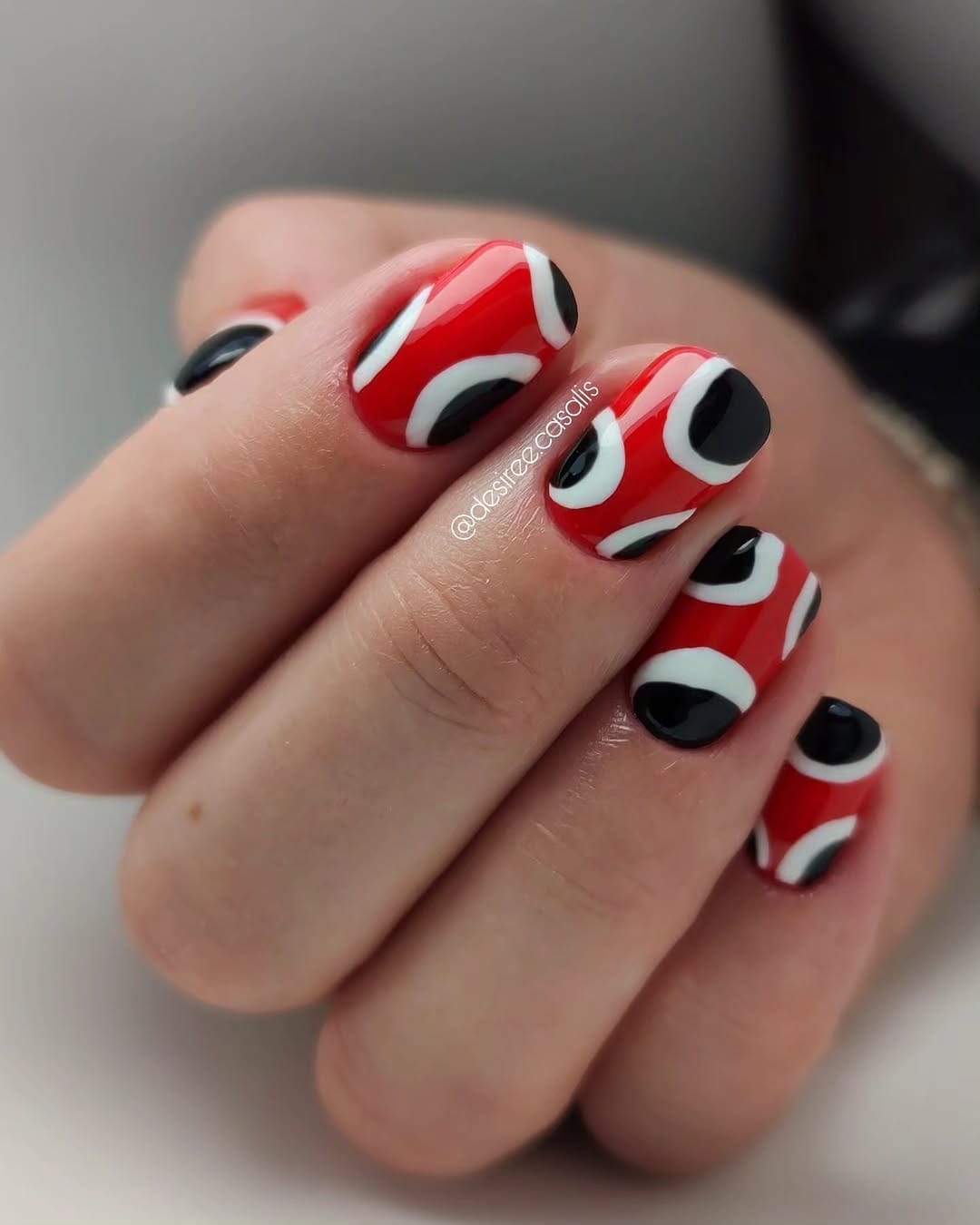 Post 10 by Desirée Casalis - Nail Artist on Instagram (carousel)