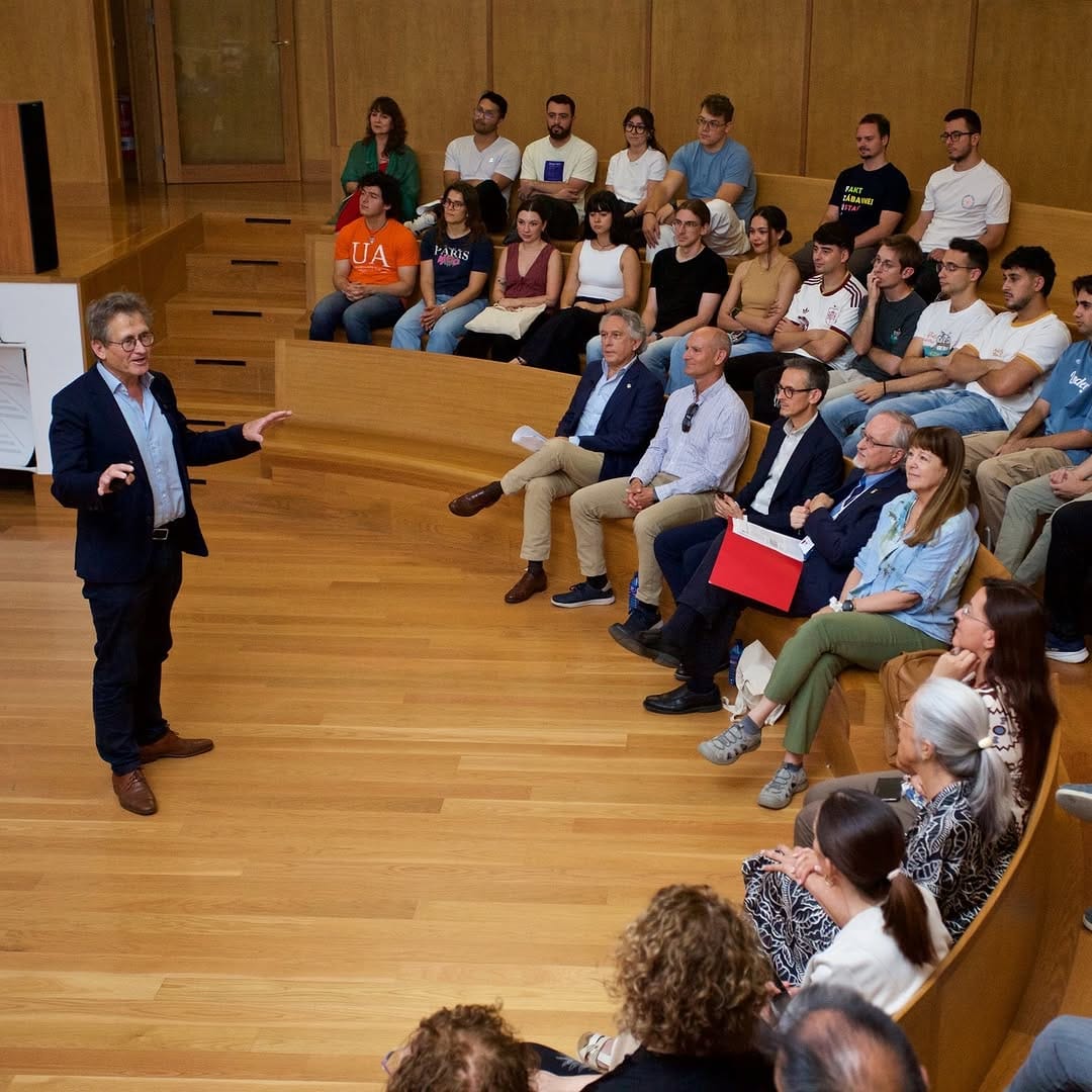 Post 4 by Universidad de Alicante UA on Instagram (carousel)