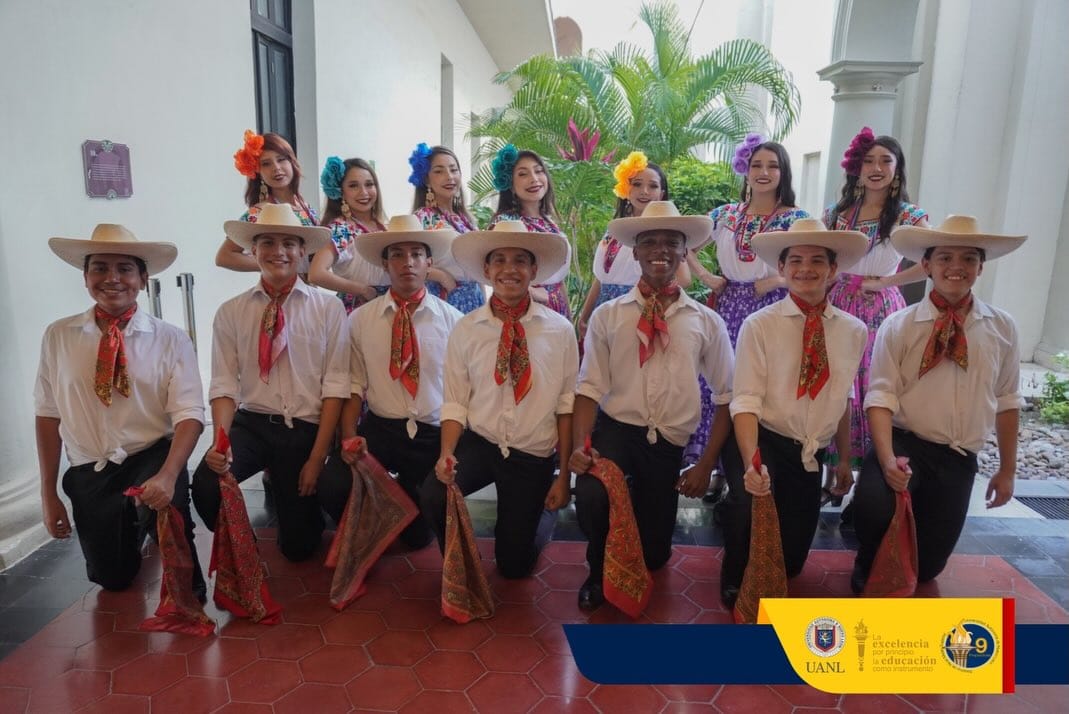 Post 5 by Preparatoria 9 UANL on Instagram (carousel)