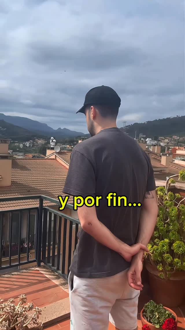 Post 1 by ¡Qué Pasa! 💬🇪🇸| Jon y Joan on Instagram (video)