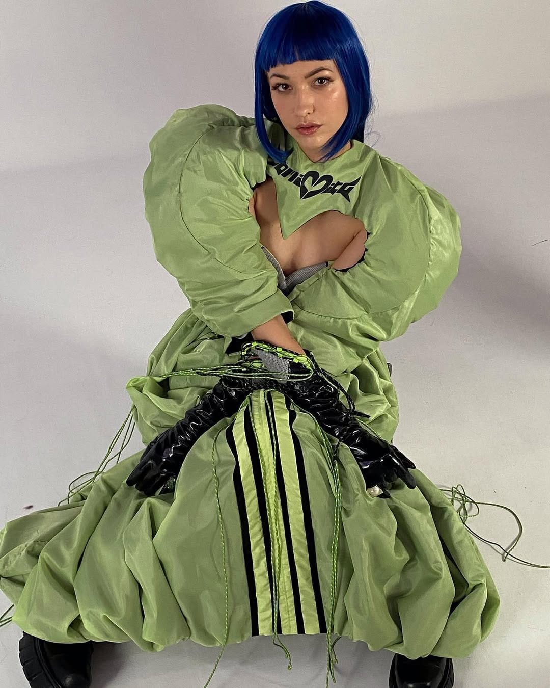 Post 10 by Kiki on Instagram (carousel)