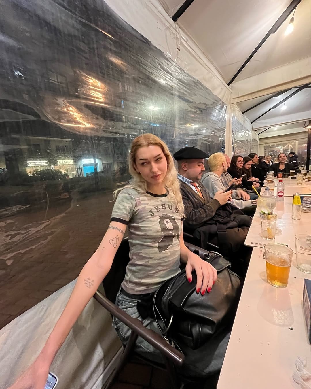 Post 7 by Kiki on Instagram (carousel)