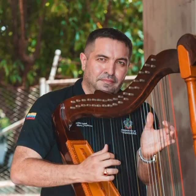 Post 8 by Yofre Brito Rivera on Instagram (video)