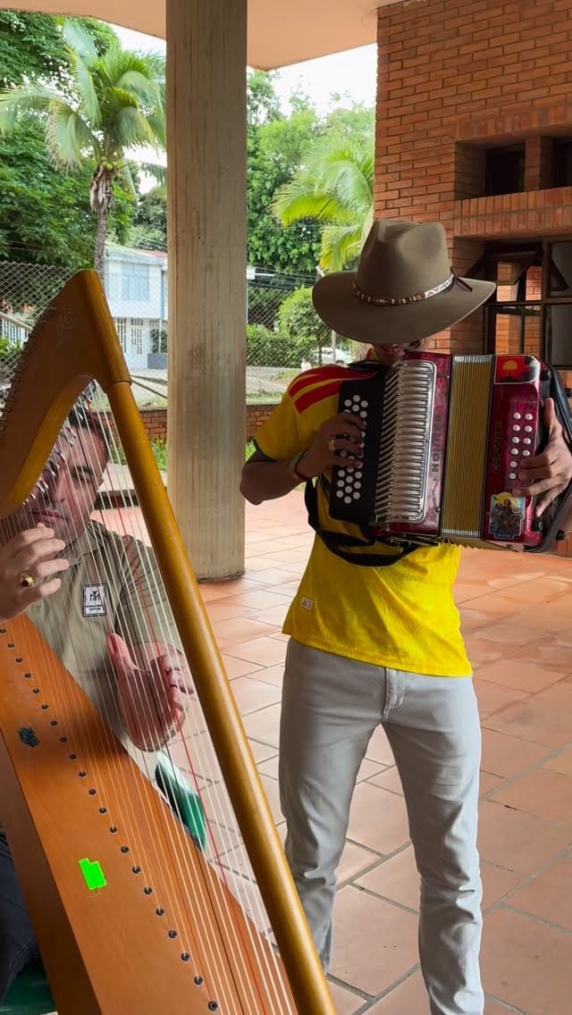 Post 2 by Yofre Brito Rivera on Instagram (video)