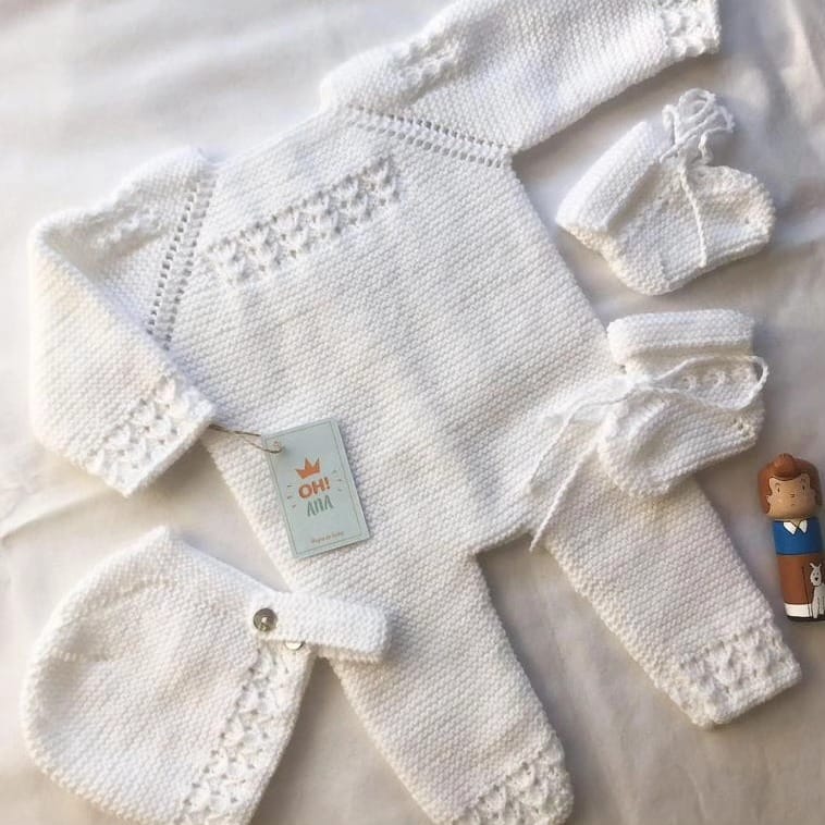 Post 9 by Oh Ana! on Instagram (carousel)