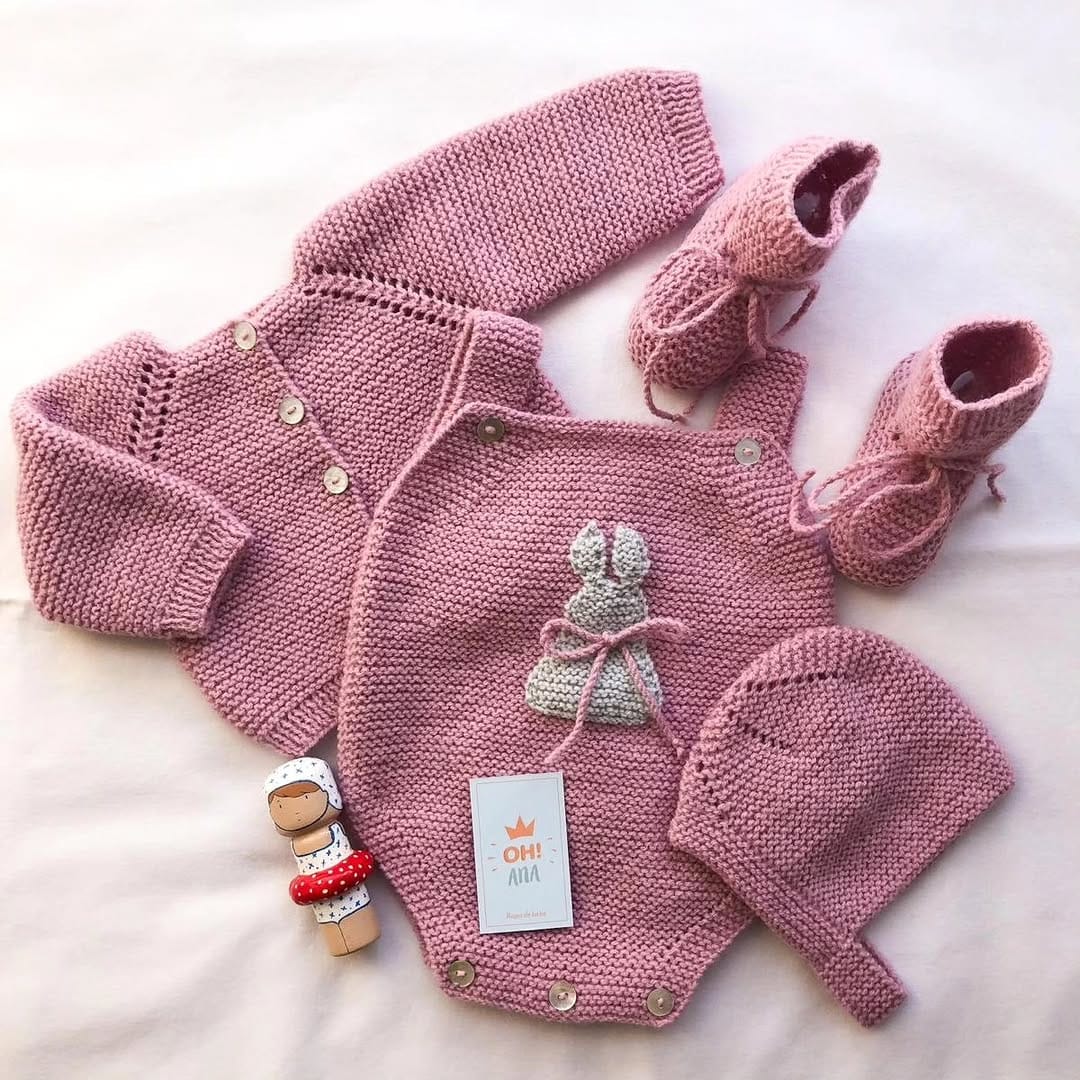 Post 8 by Oh Ana! on Instagram (carousel)