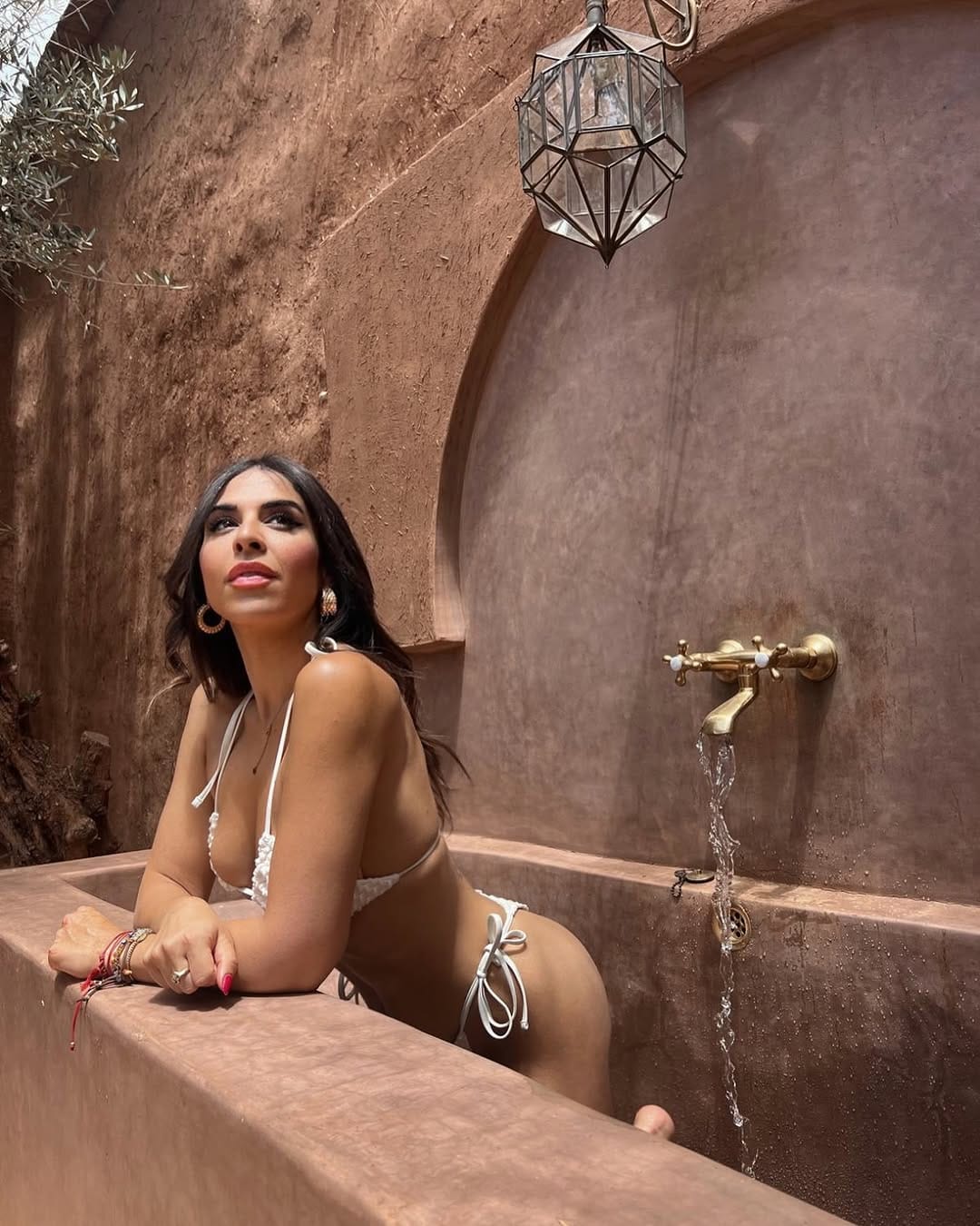 Post 10 by Mara Brand on Instagram (carousel)