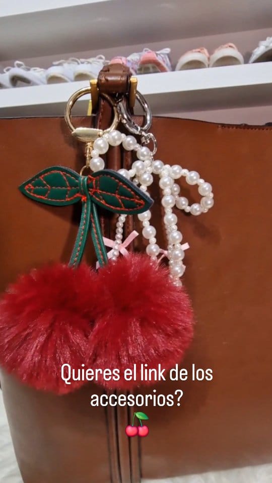 Post 10 by 🌸CINTIA🌸 on Instagram (video)