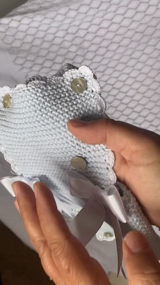 Post 4 by 💕💕 Charinni Baby  💖💖 on Instagram (video)