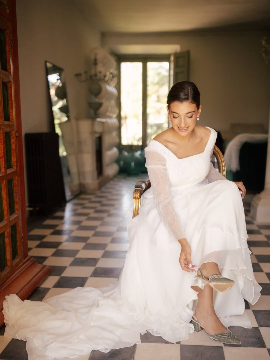 Post 2 by Novias, bodas e invitadas. on Instagram (carousel)