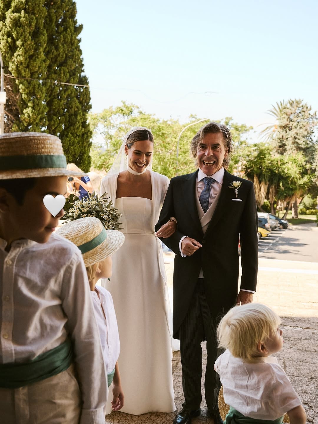 Post 7 by Novias, bodas e invitadas. on Instagram (carousel)
