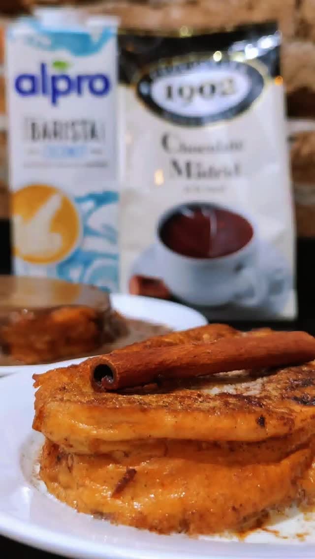 Post 4 by Chocolatería 1902 on Instagram (video)