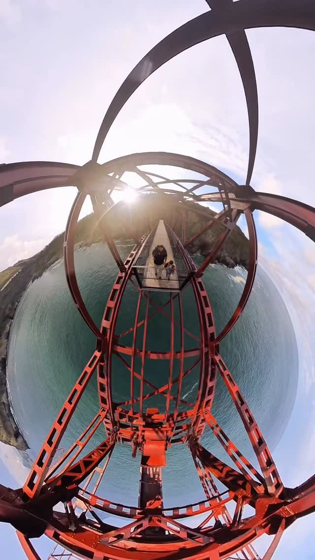 Post 5 by 🅲🅰🅼🅿🅴🆁&🅻🅾🆅🅴 on Instagram (video)