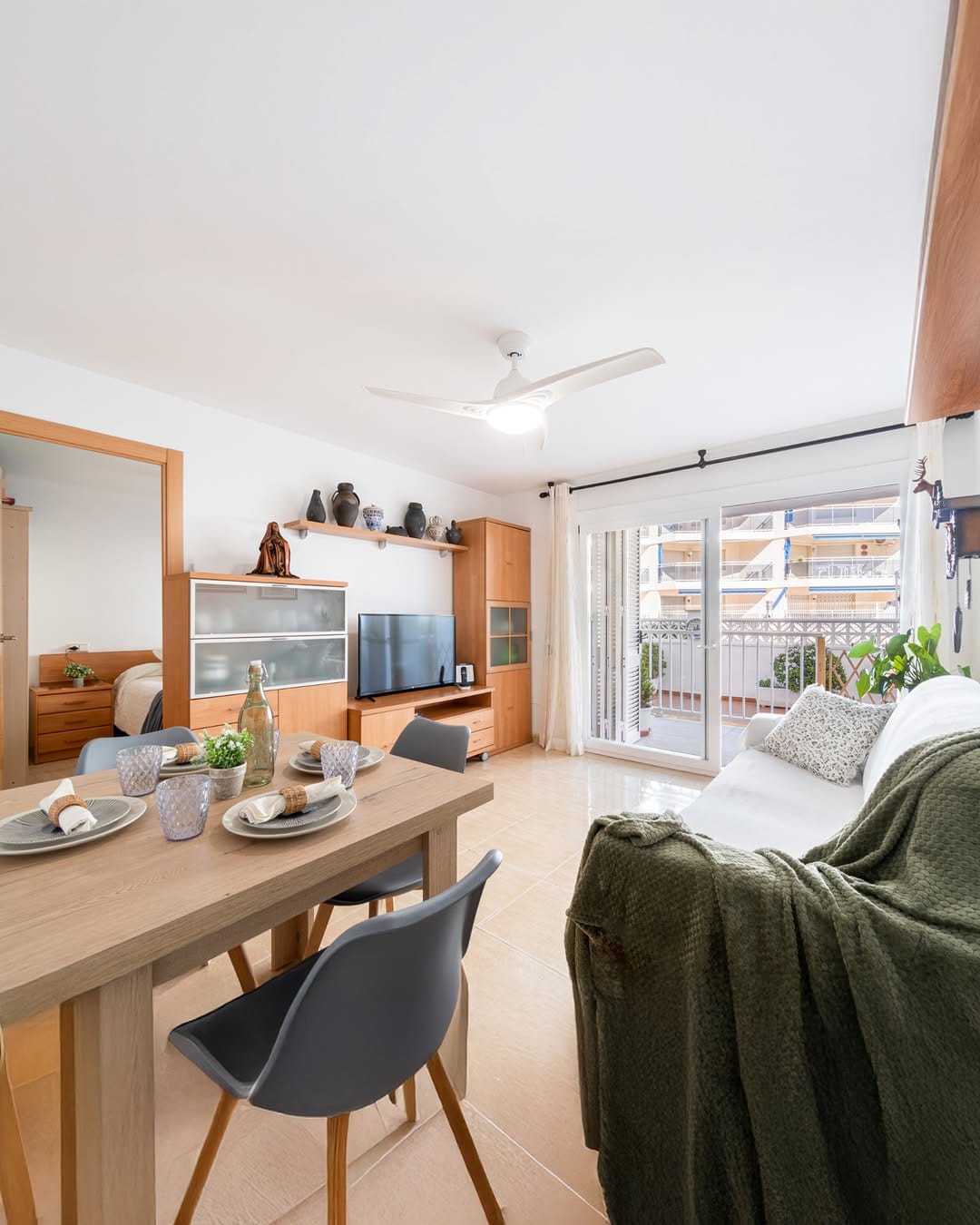 Post 7 by Llars Real Estate - Vende tu Casa on Instagram (carousel)