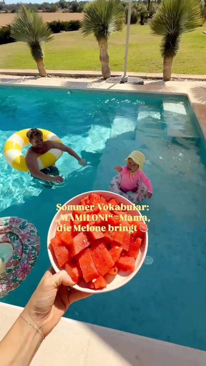 Post 4 by louisa lou✨ on Instagram (video)