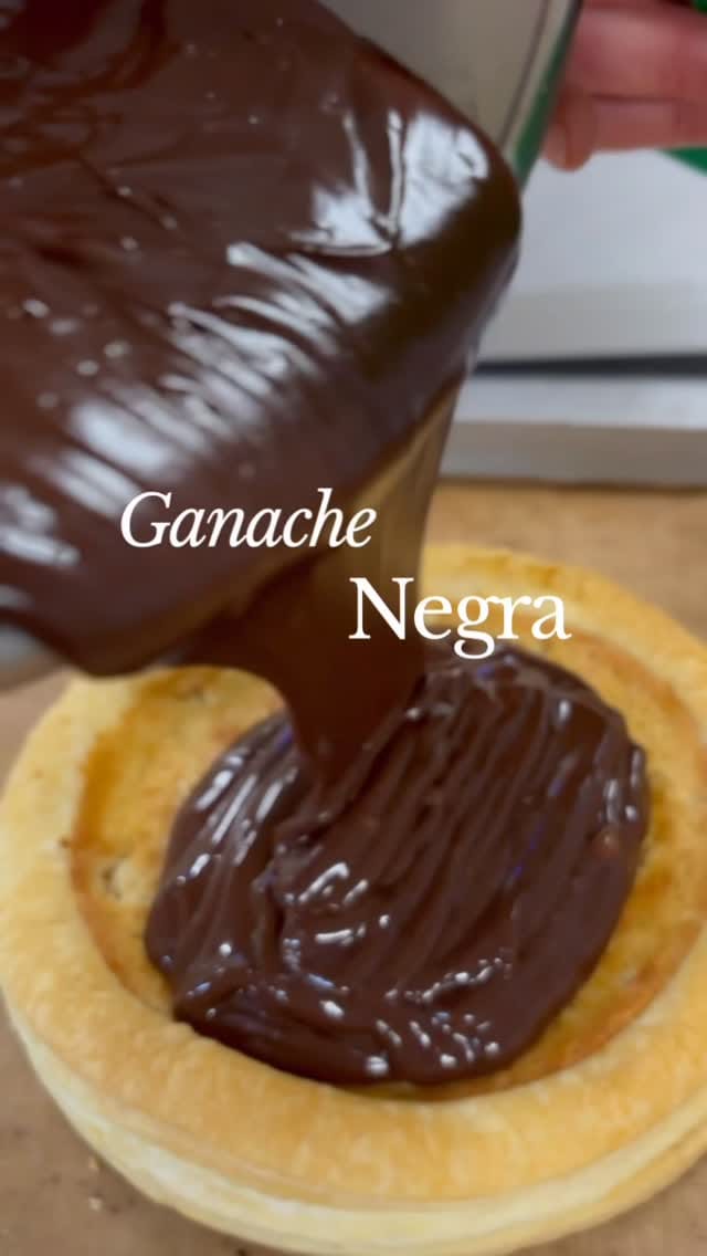 Post 4 by Confituras Goya on Instagram (video)