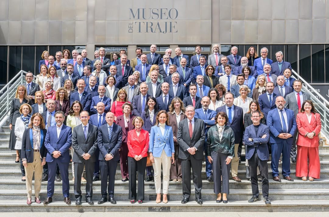 Post 5 by Ana Botín on Instagram (carousel)