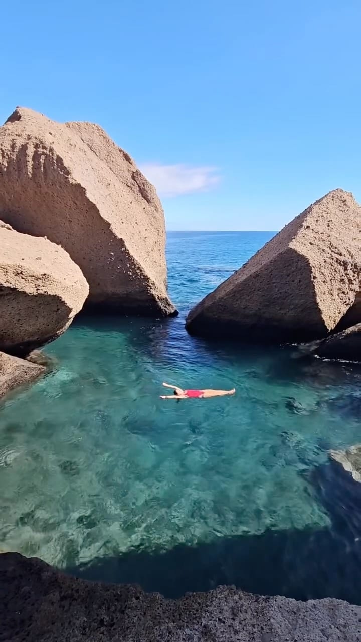 Post 1 by Yasmi on Instagram (video)