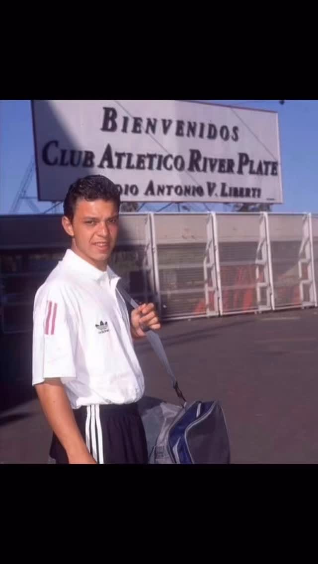 Post 4 by Jorge Brito on Instagram (video)