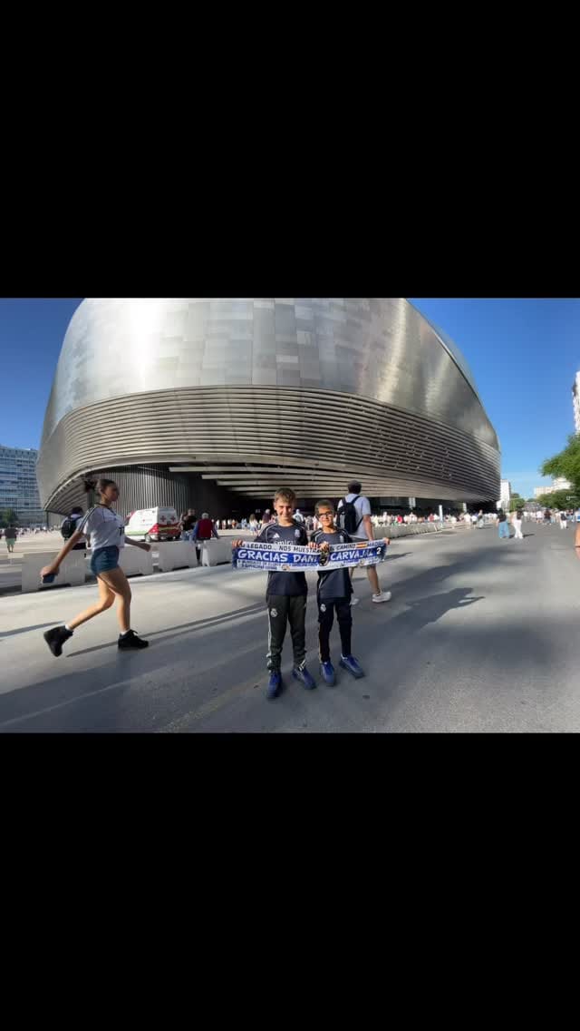Post 1 by Víctor on Instagram (video)