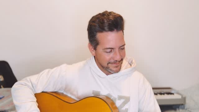 Post 6 by Manuel de Manuel on Instagram (video)