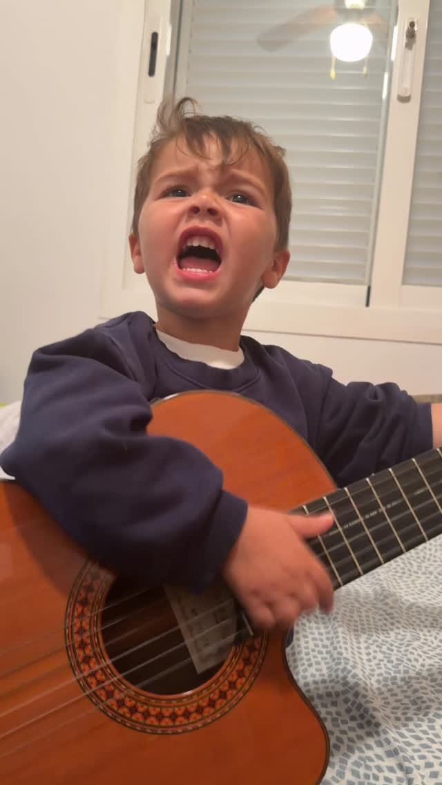 Post 3 by Manuel de Manuel on Instagram (video)