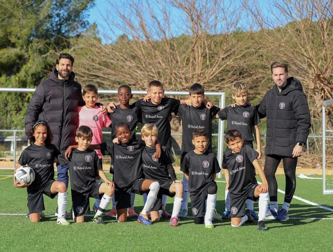 Post 6 by Mark García ⚽️ on Instagram (carousel)