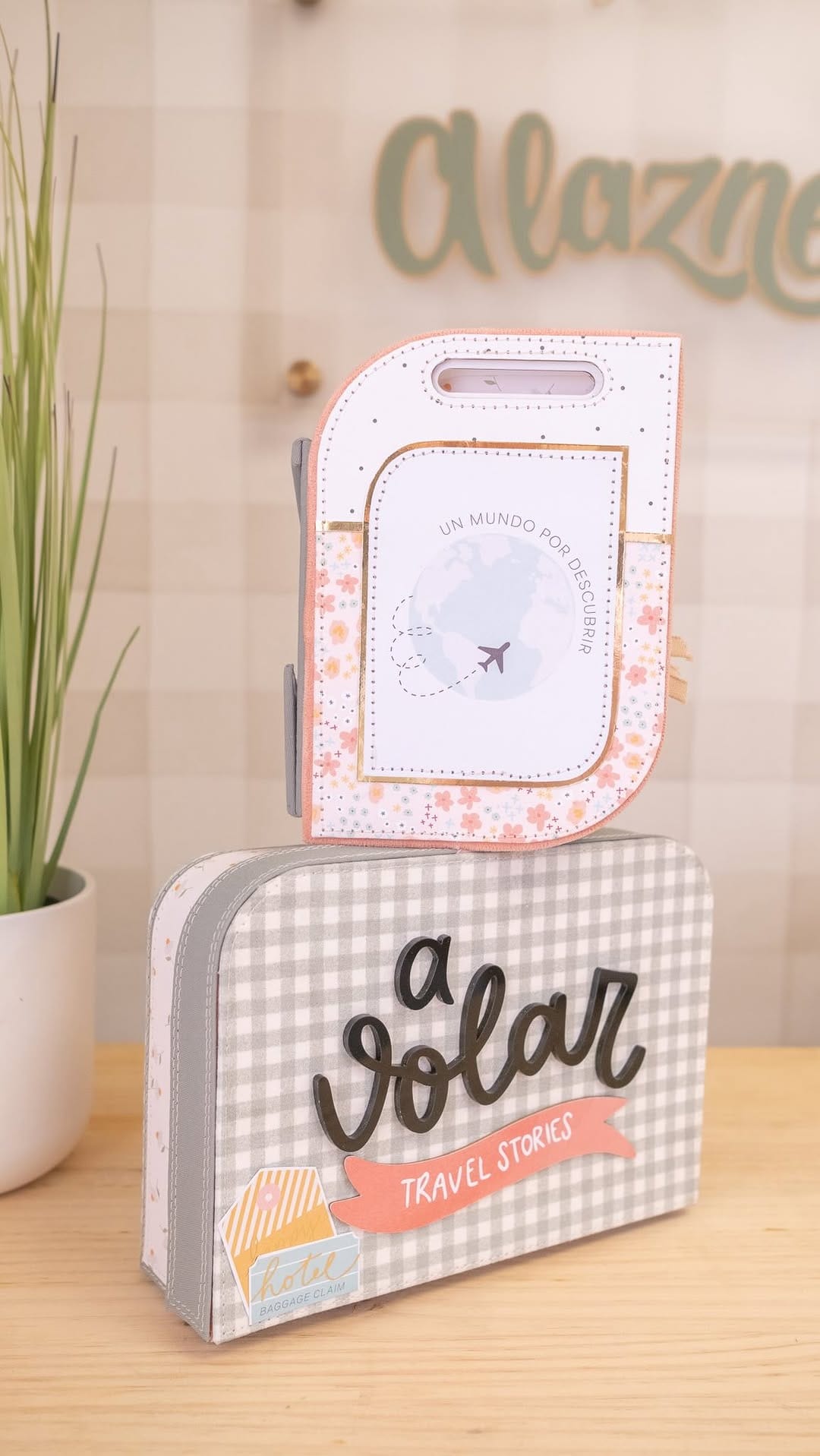 Post 7 by Alazne Vales | Scrapbooking | Papelería creativa on Instagram (video)
