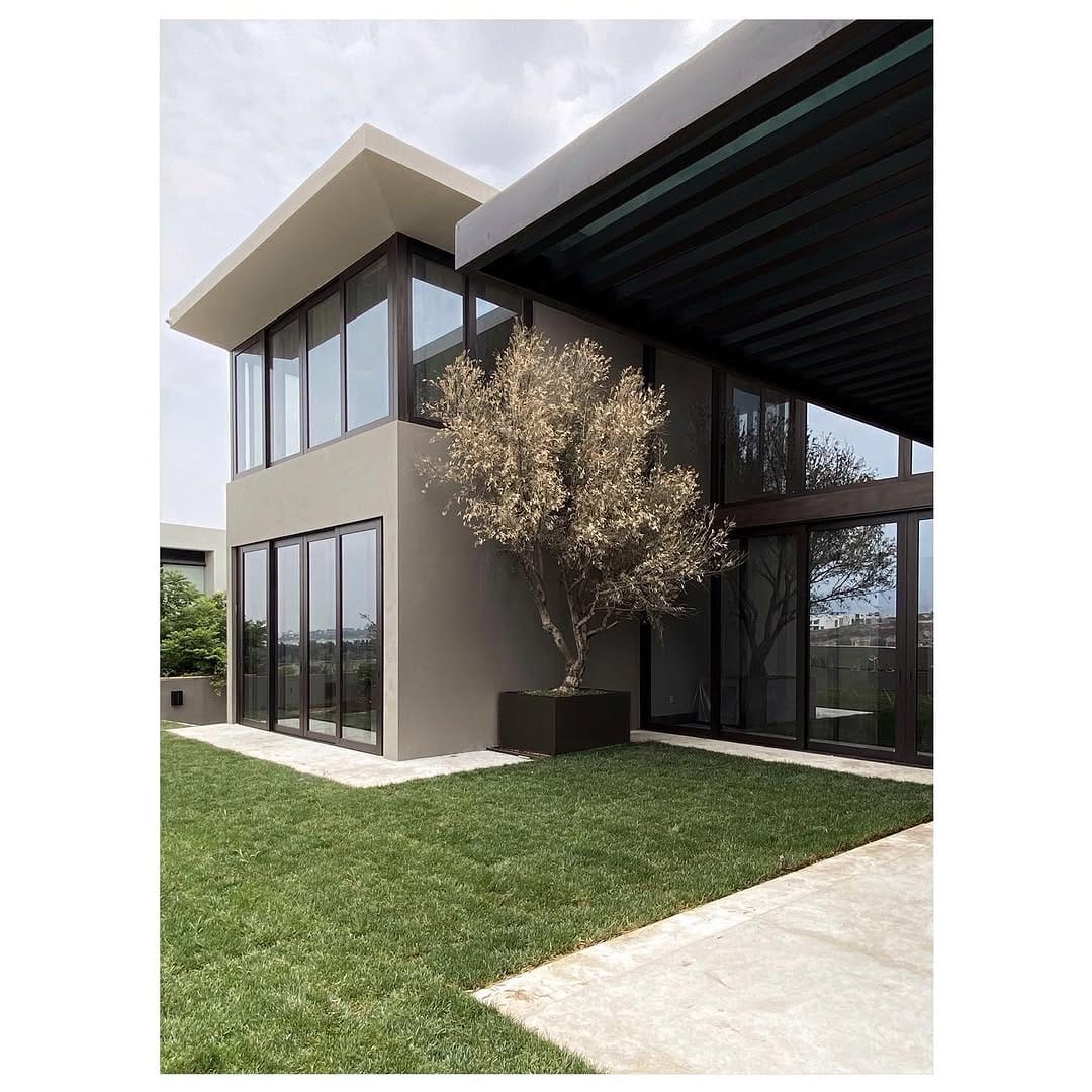 Post 8 by Kizen Studio on Instagram (image)