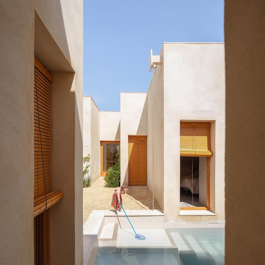 Post 4 by crux arquitectura on Instagram (carousel)