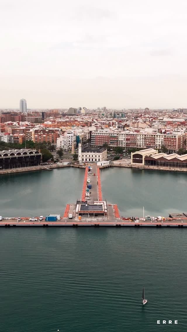 Post 2 by ERRE on Instagram (video)