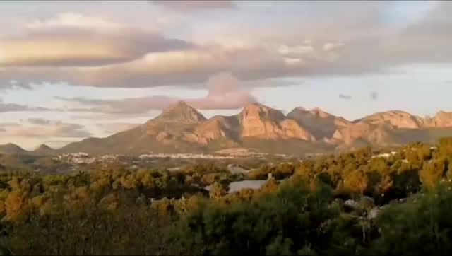 Post 10 by Christof Wüthrich on Instagram (video)