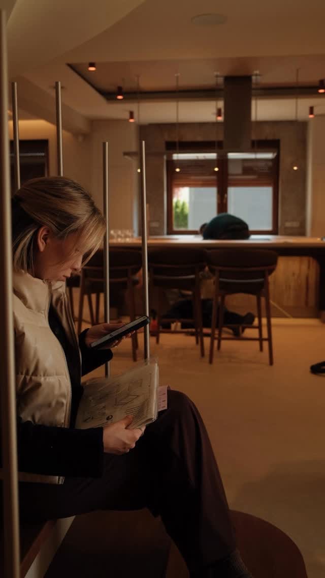 Post 1 by MON INTERIORS on Instagram (video)