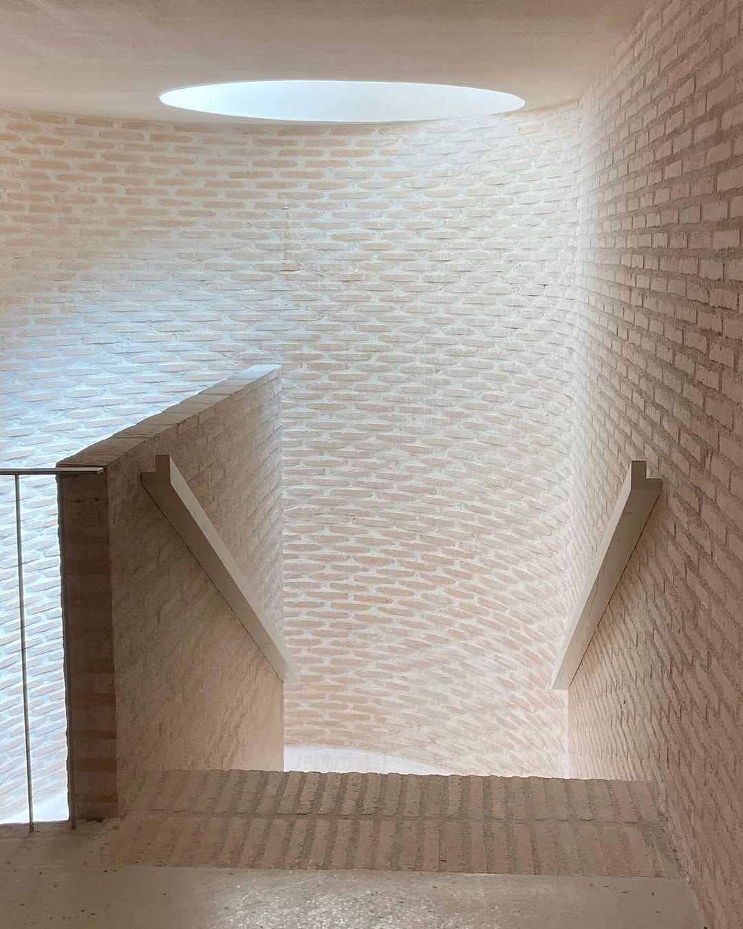 Post 6 by Jordi Badia on Instagram (image)