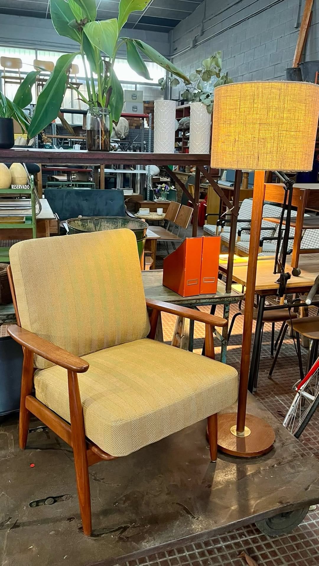 Post 2 by La Victoriana | Vintage | Vigo on Instagram (video)