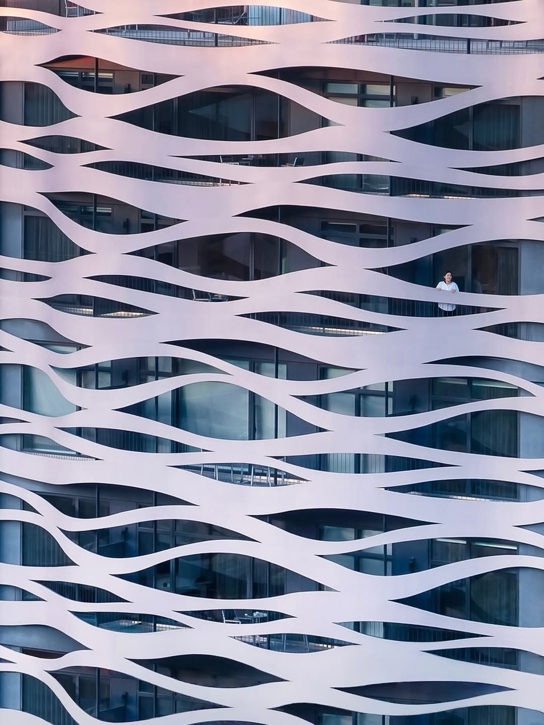 Post 2 by Roc Isern on Instagram (image)