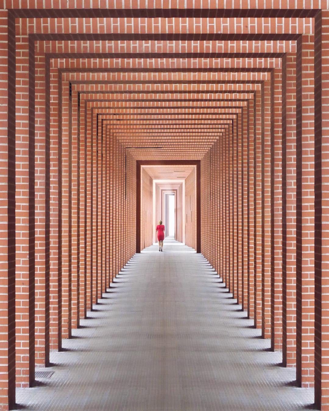 Post 10 by Roc Isern on Instagram (image)