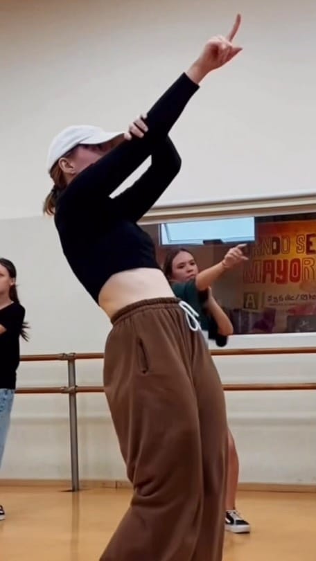 Post 3 by Candelaria Gómez on Instagram (video)