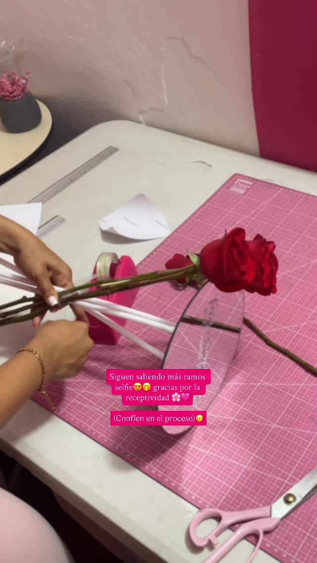 Post 5 by FLORES 🌸| REGALOS PERSONALIZADOS💗 on Instagram (video)