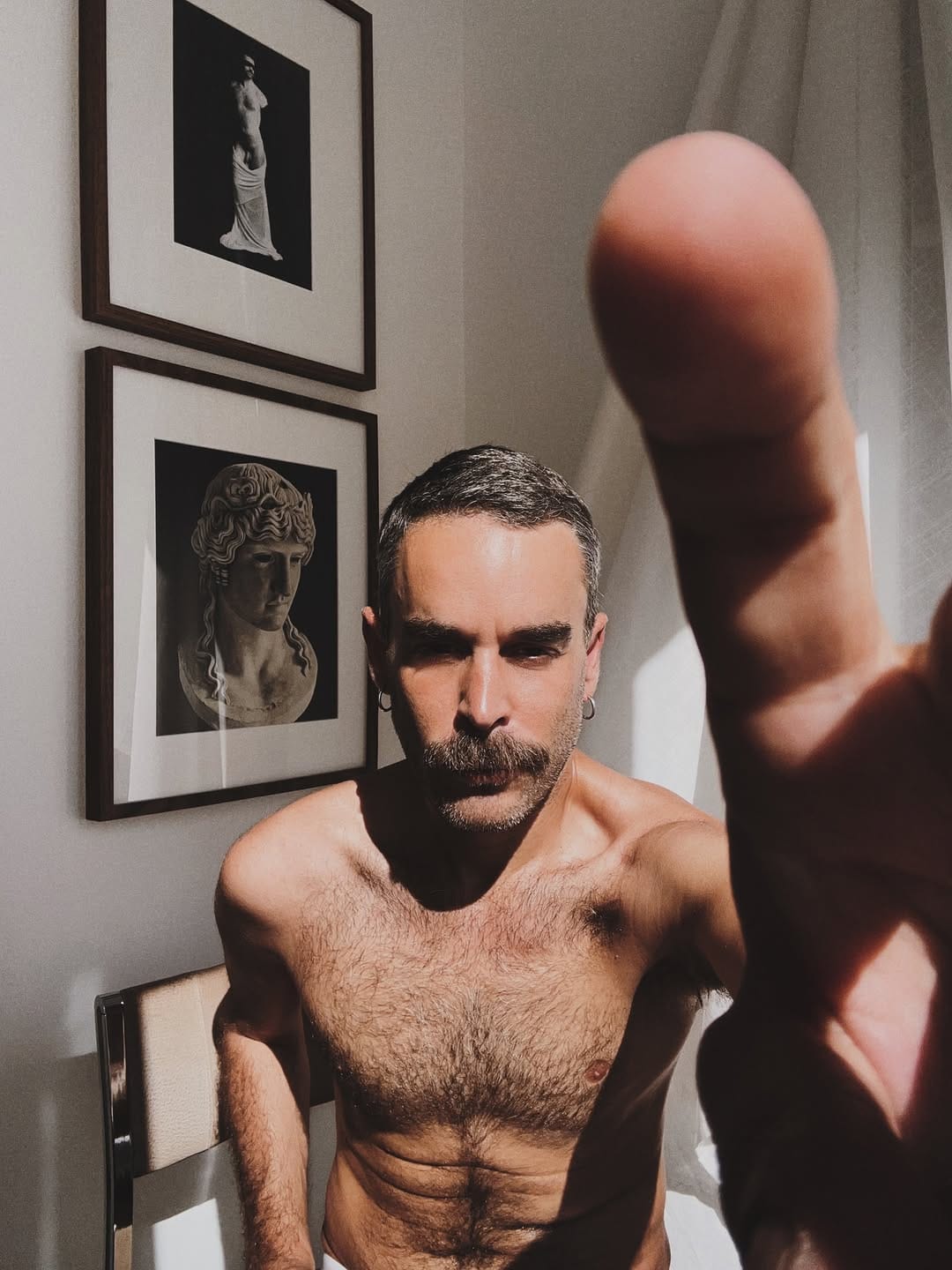 Post 3 by Diogo De Oliveira Rosa on Instagram (carousel)