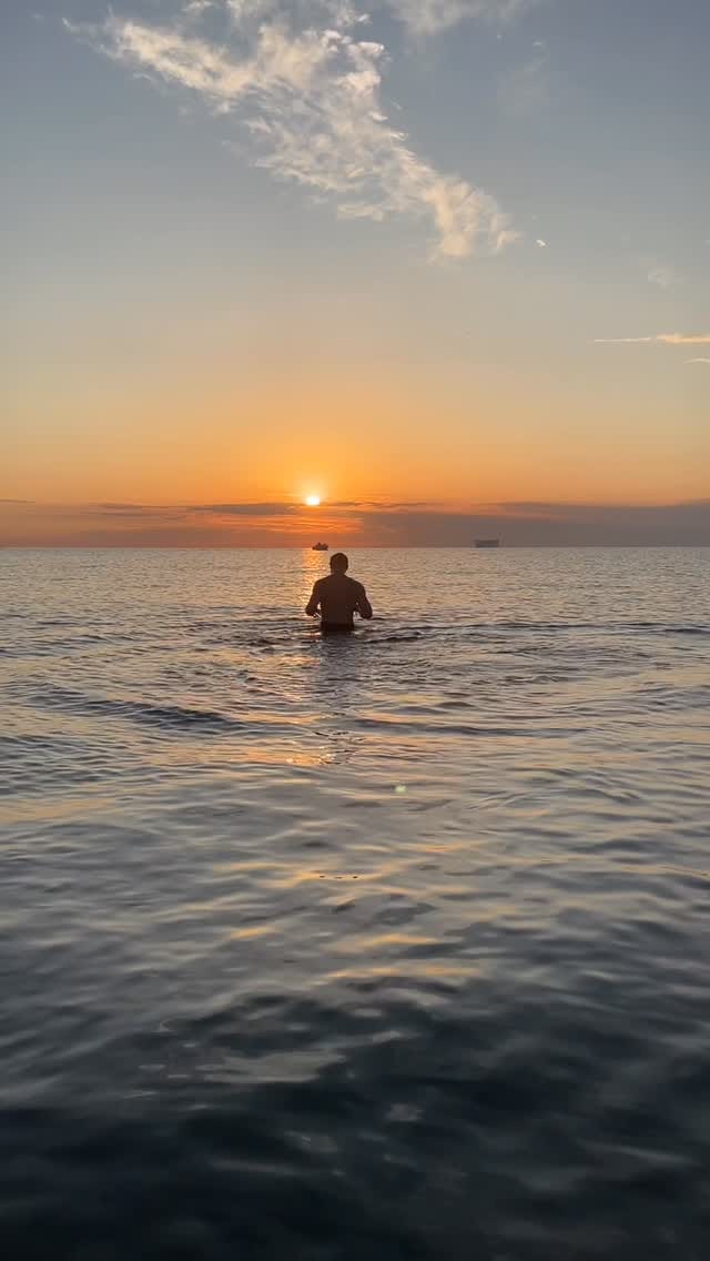 Post 5 by Fermin Sisti • Cantante | Guitarrista • FERNETO on Instagram (video)