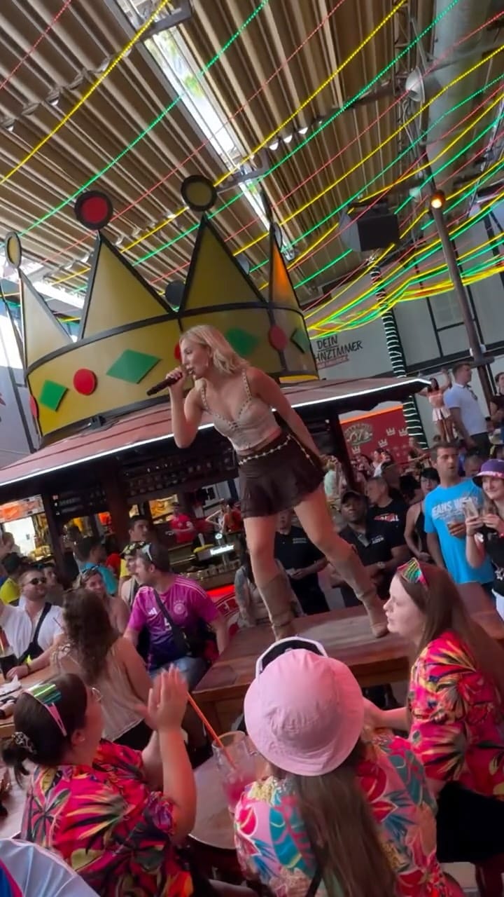 Post 7 by PAULINA WAGNER 💥 on Instagram (video)