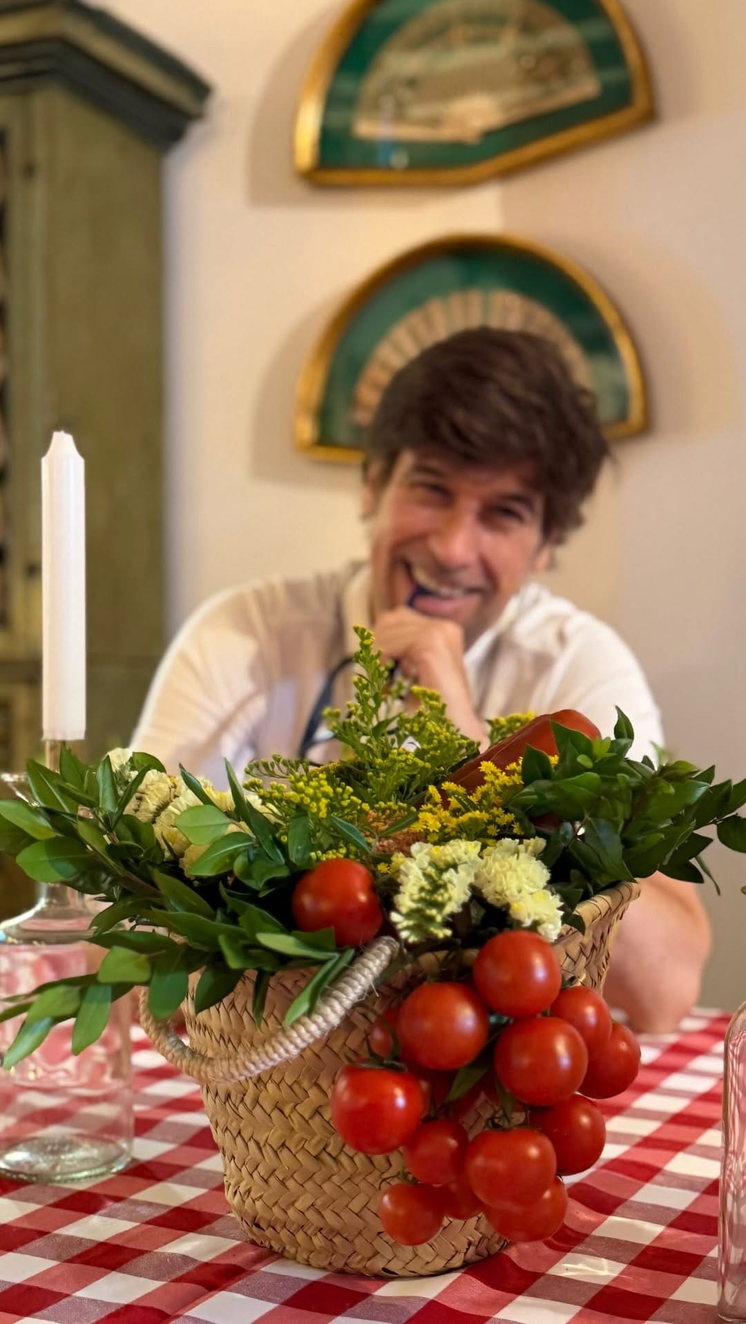 Post 8 by Manuel Lombo on Instagram (video)