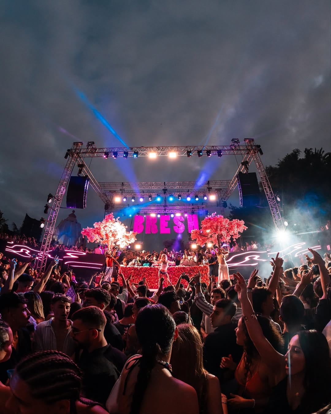 Post 8 by Canarias Baila Festival on Instagram (image)
