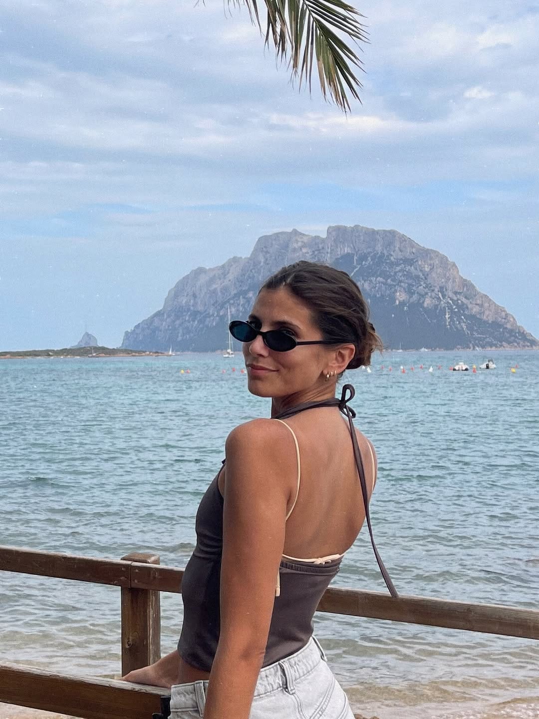 Post 2 by ꜱᴏʟᴀɴɢᴇ🌞 on Instagram (carousel)